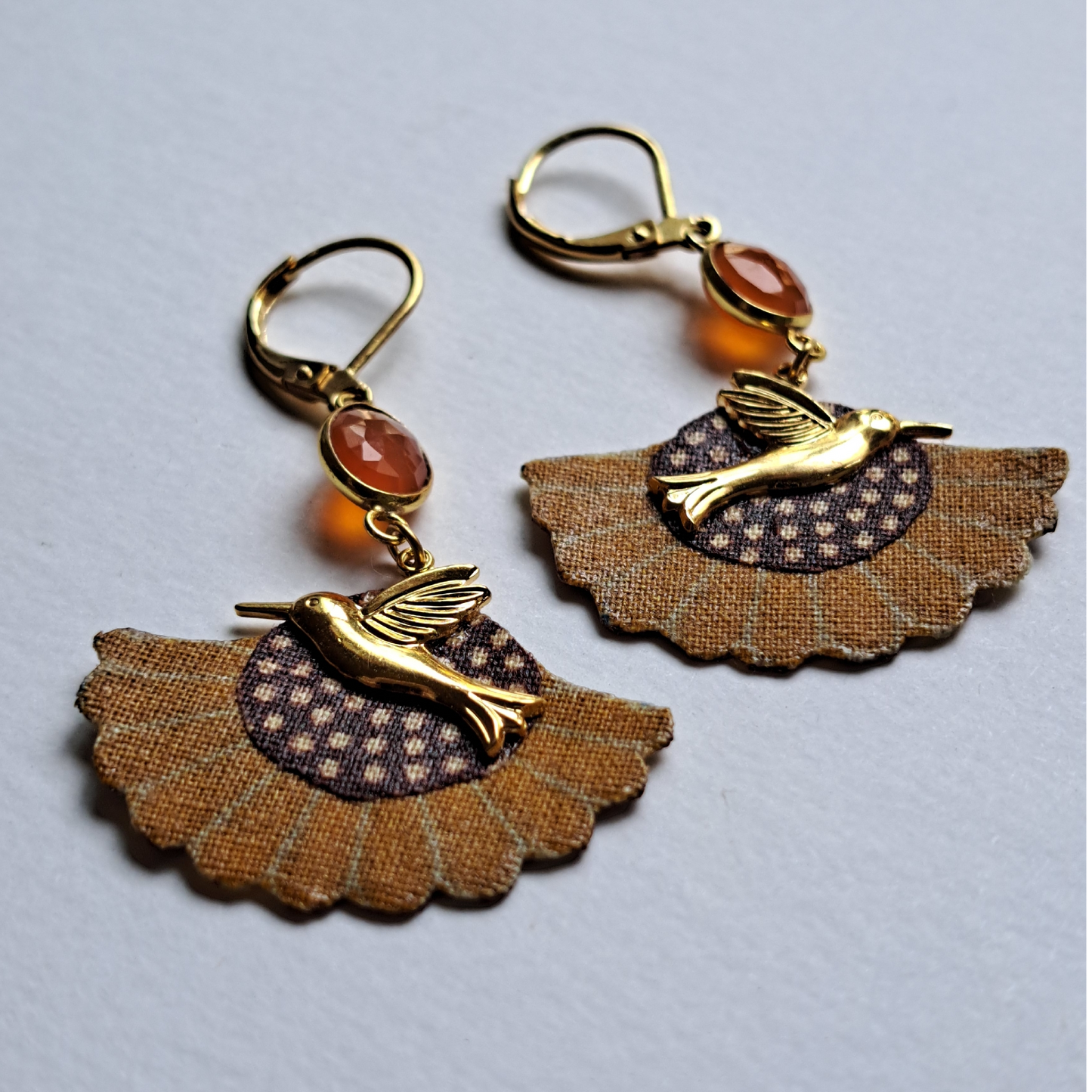 boucles d'oreilles tissu wax plaqué or 3 microns cornaline oiseau nature automne