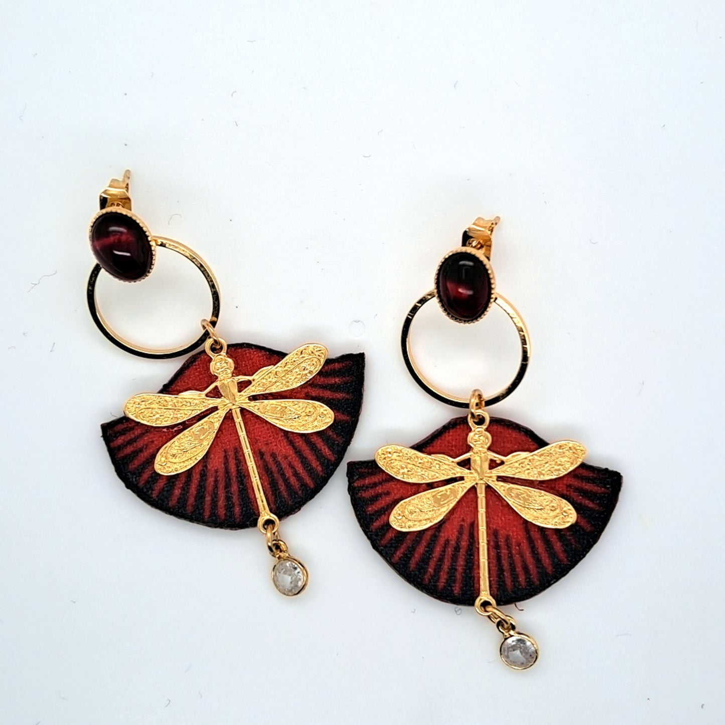 Libellule rouge-Boucles d'oreilles pendantes grenat