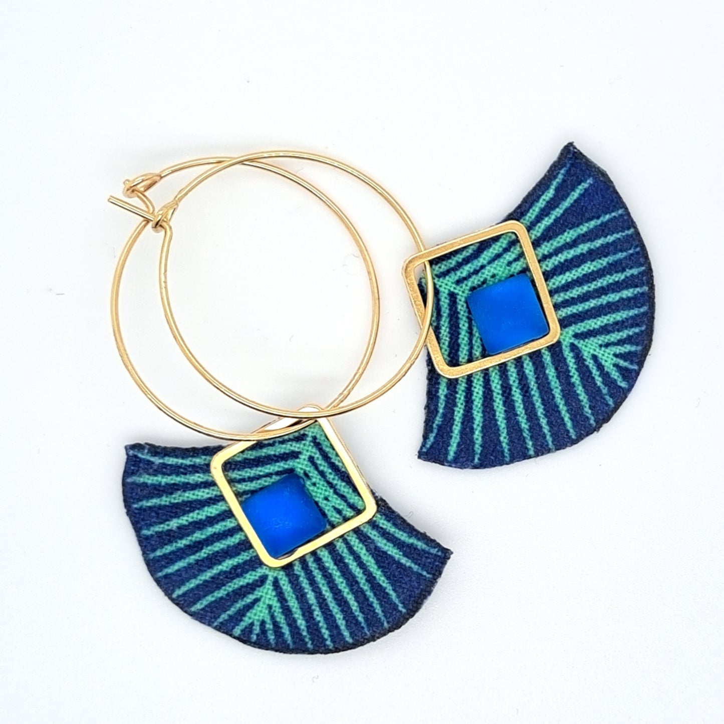 Anémone bleue - Boucles d'oreilles bleues en tissu