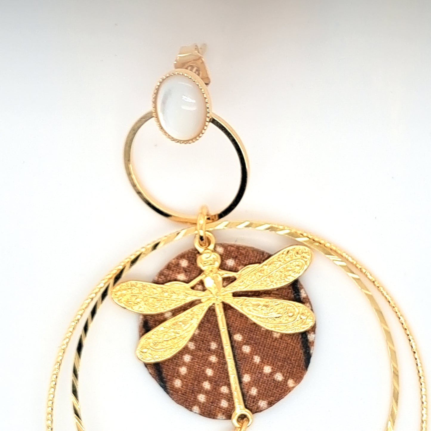 Libellule en fête III - Boucles d'oreilles créoles nacre pierre de lune