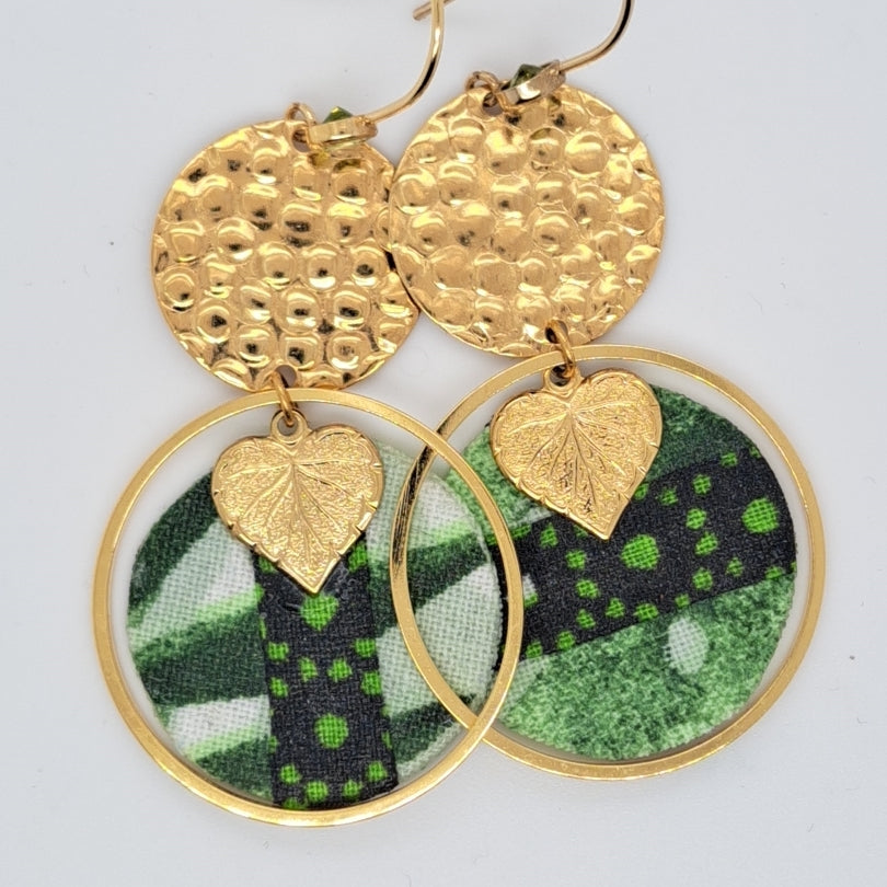Mentawaï - Boucles d’oreilles vertes pendantes créoles peridot