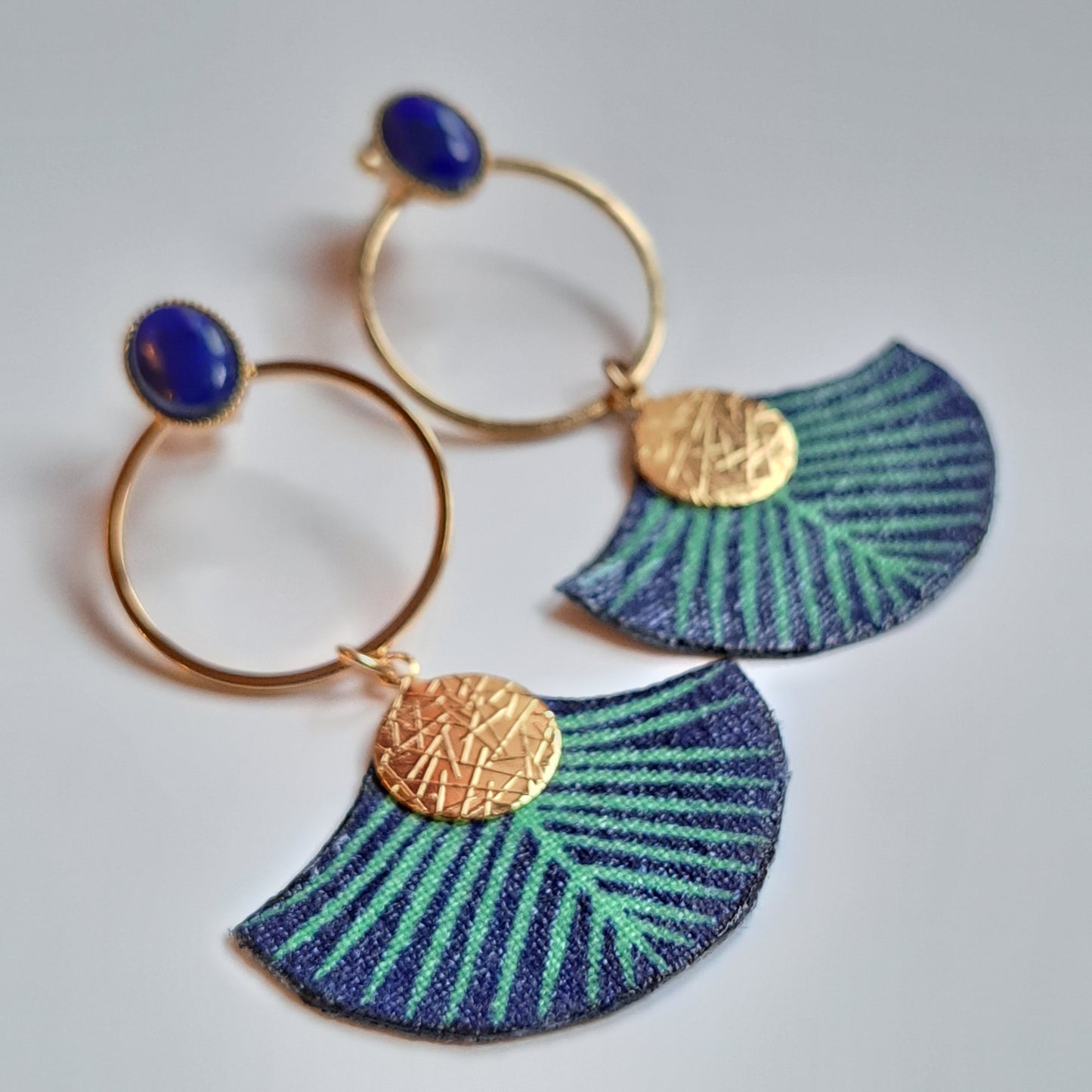 Néréides bleues - Boucles d'oreilles créoles lapis-lazuli