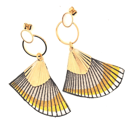 Chrysler - White mother-of-pearl and fabric earrings