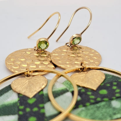 Mentawaï - Boucles d’oreilles vertes pendantes créoles peridot