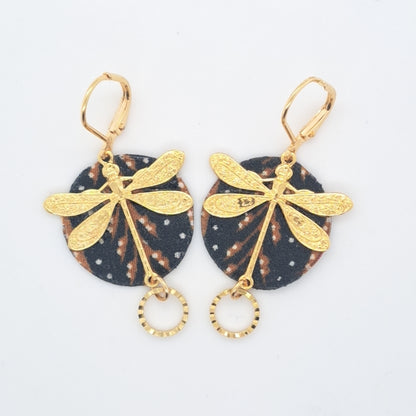 Libre en libellule II - Boucles d'oreilles pendant noires