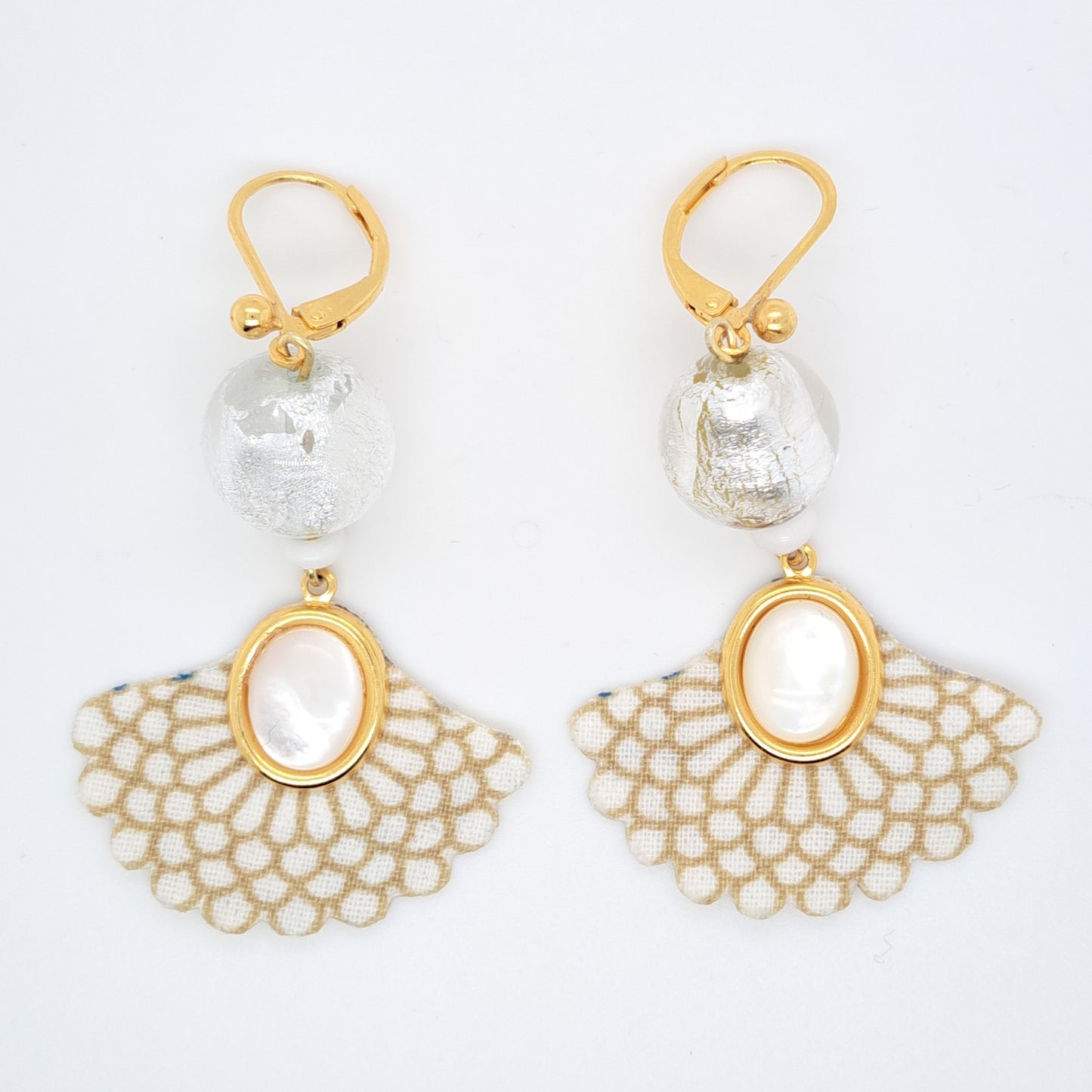 Naïade - White mother-of-pearl hoop earrings