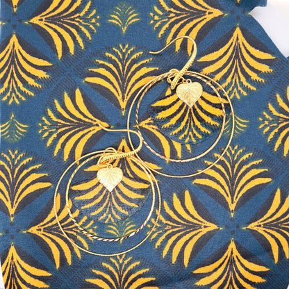 Dare Joséphine - Fabric feather hoop earrings