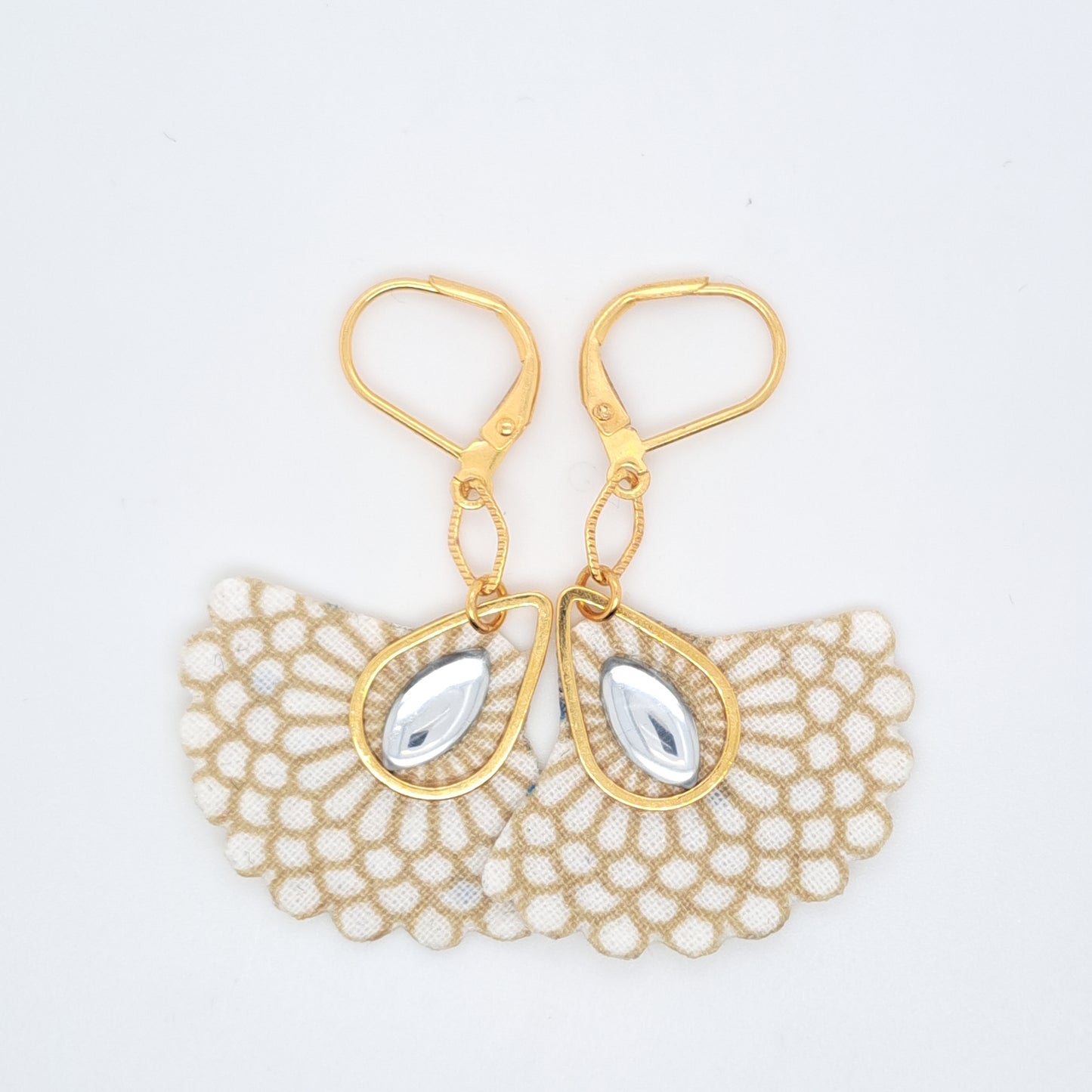 Blanc Naïade III - Boucles d'oreilles en tissu