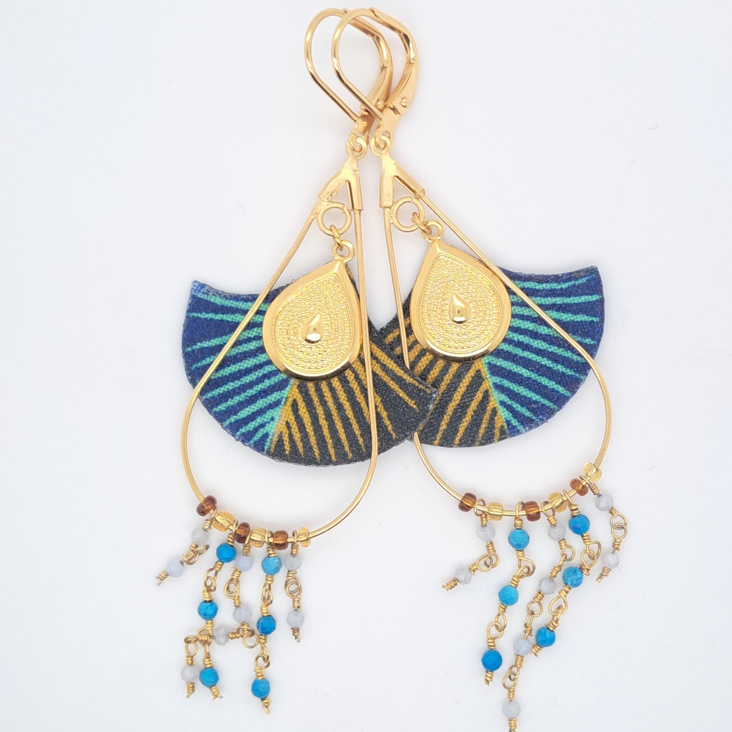 أصفهان - أقراط زرقاء مطلية بالذهب