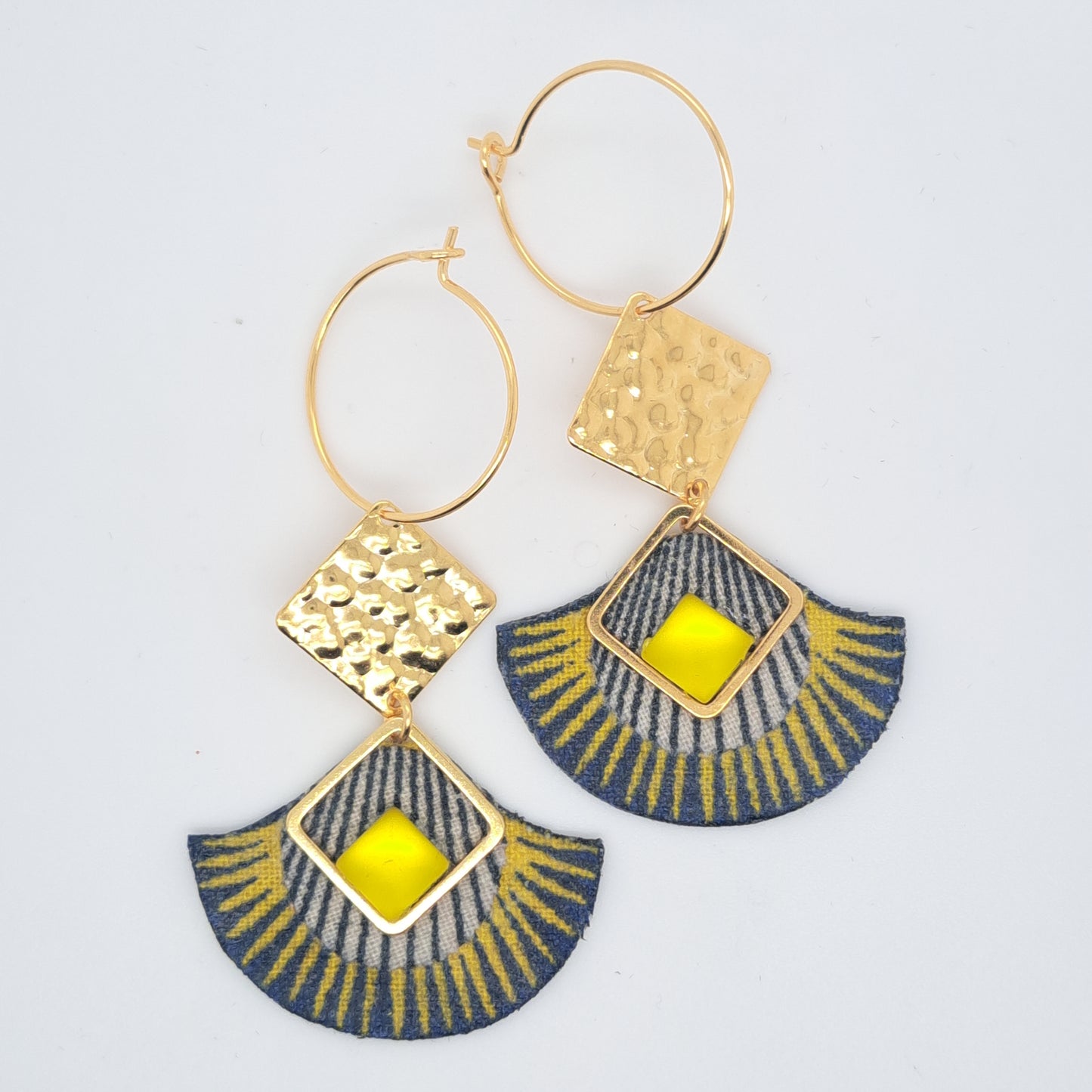 Jaune Hoggar - Boucles d'oreilles pendantes perles d'eau douce