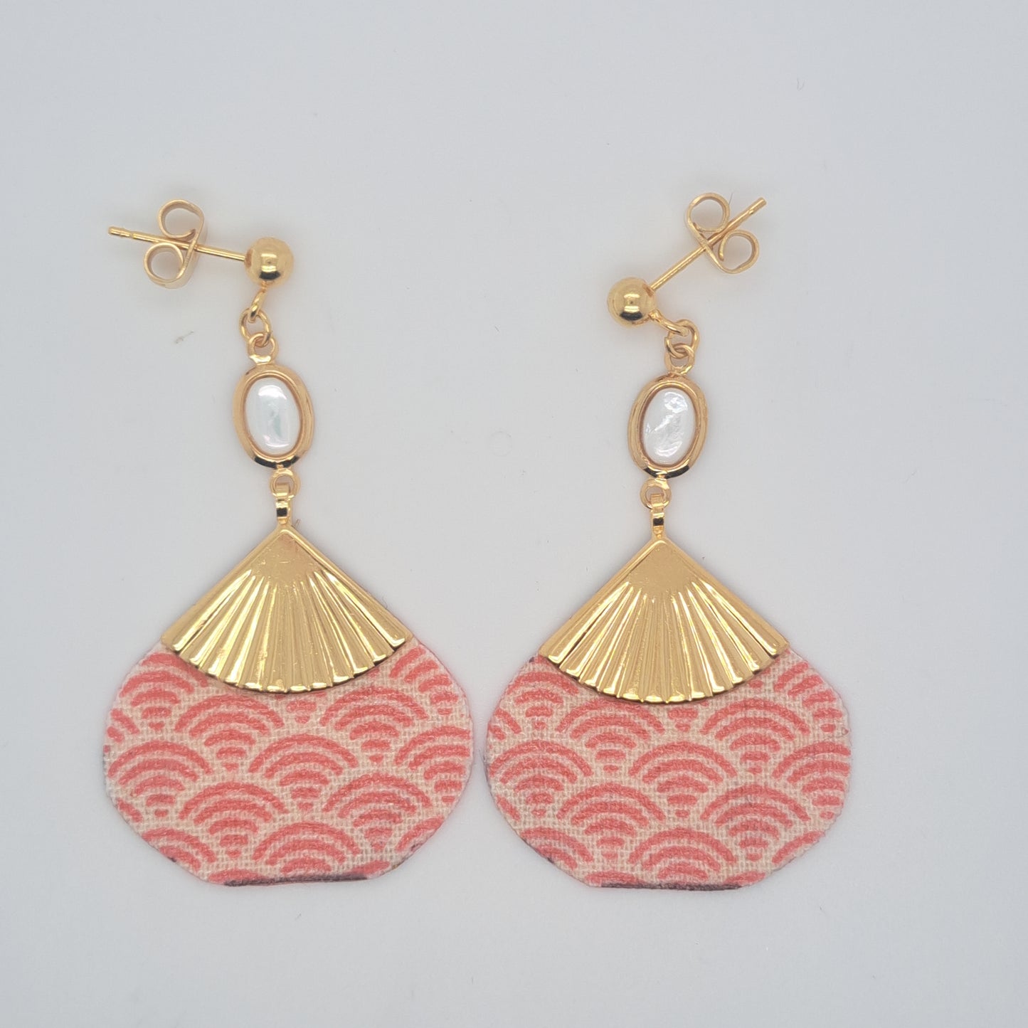 Rouge Hôi An - Boucles d'oreilles nacre