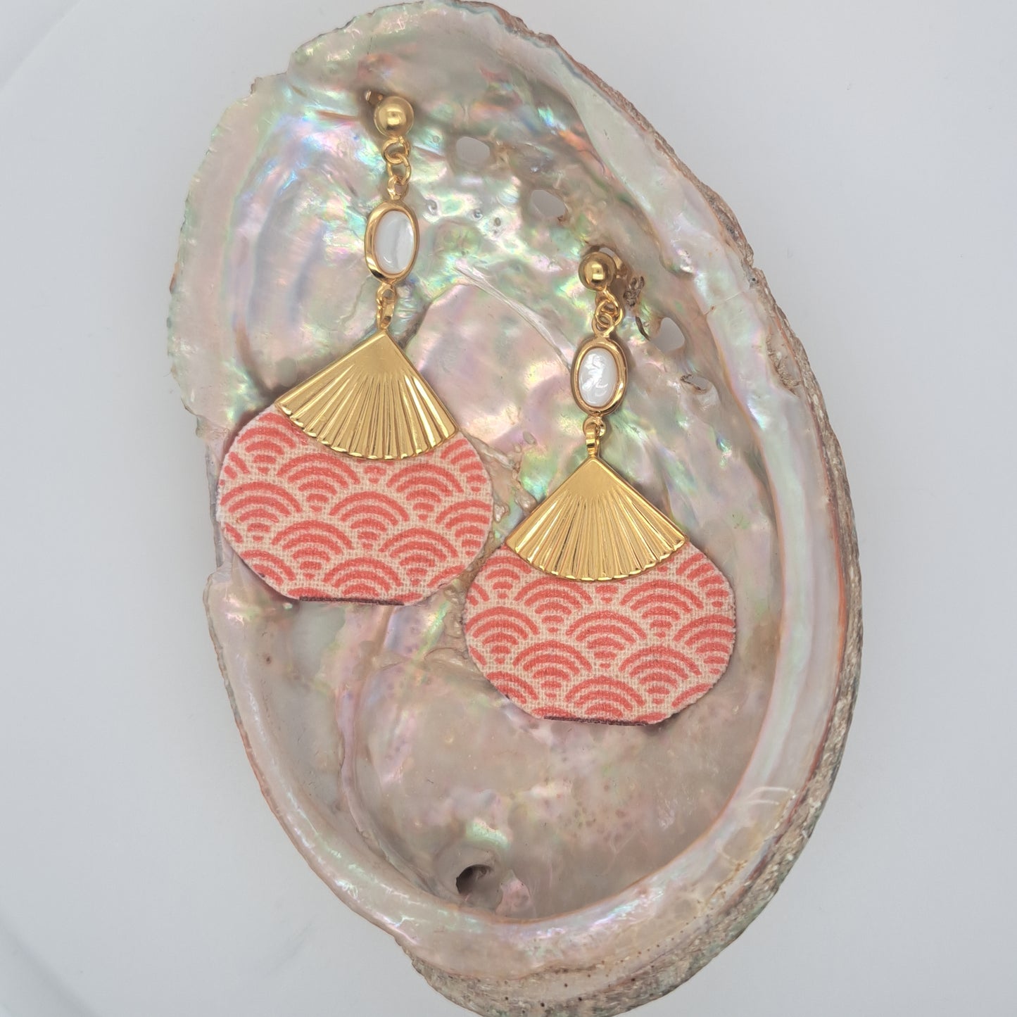 Rouge Hôi An - Boucles d'oreilles nacre