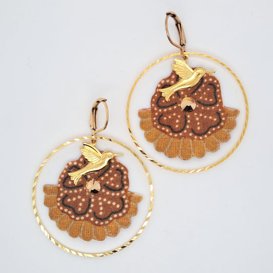 Bali batik III - Boucles d'oreilles pendantes colibri