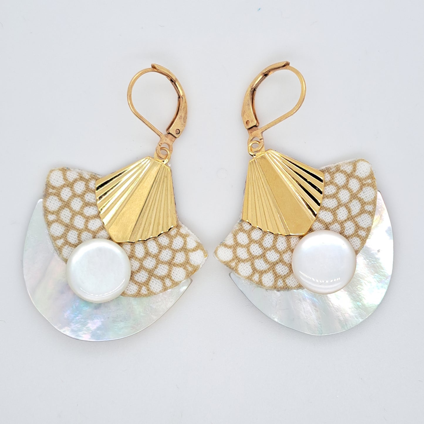 Blanc Mombasa - Boucles d'oreilles nacre