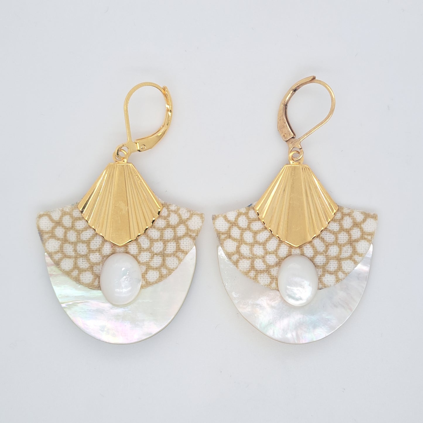 Blanc Mombasa - Boucles d'oreilles nacre